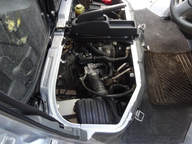 ハイゼットカーゴ デッキバンＧ　５速マニュアル・４ＷＤ・スタッドレスタイヤ・１２インチアルミホイール・ＣＤ／ＡＭ／ＦＭ・フロントパワーウインドウ・フロント革調シートカバー・タイミングチェーン（40枚目）