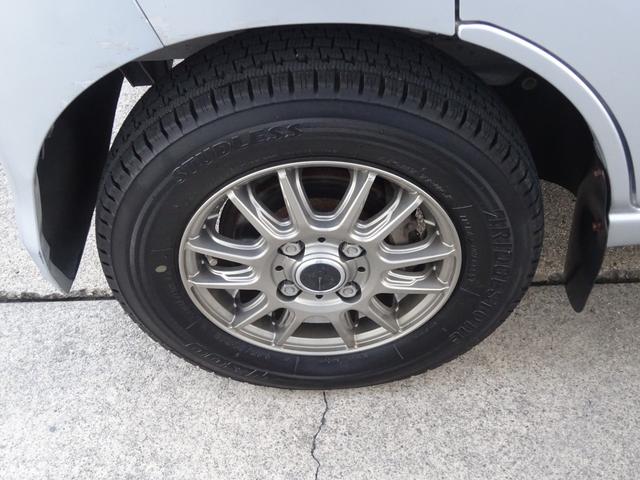 ハイゼットカーゴ デッキバンＧ　５速マニュアル・４ＷＤ・スタッドレスタイヤ・１２インチアルミホイール・ＣＤ／ＡＭ／ＦＭ・フロントパワーウインドウ・フロント革調シートカバー・タイミングチェーン（44枚目）