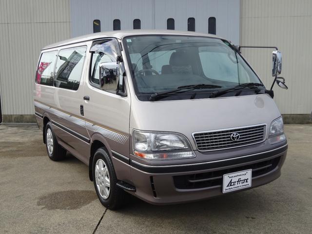 ハイエースワゴン スーパーカスタム　５速マニュアル車　ガレージ保管車　禁煙　ワンオーナー車　過去整備記録簿あり　３リッターディーゼルターボ　下回り画像　下回り防錆塗装施工済（19枚目）