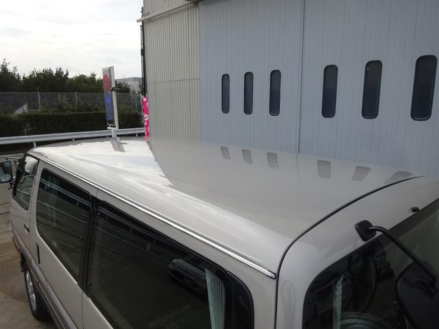 ハイエースワゴン スーパーカスタム　５速マニュアル車　ガレージ保管車　禁煙　ワンオーナー車　過去整備記録簿あり　３リッターディーゼルターボ　下回り画像　下回り防錆塗装施工済（26枚目）
