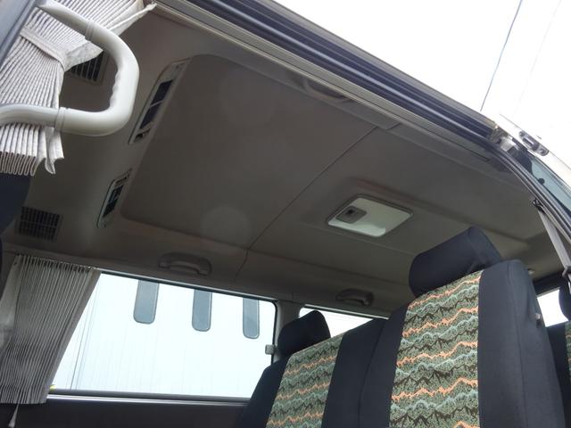 ハイエースワゴン スーパーカスタム　５速マニュアル車　ガレージ保管車　禁煙　ワンオーナー車　過去整備記録簿あり　３リッターディーゼルターボ　下回り画像　下回り防錆塗装施工済（35枚目）