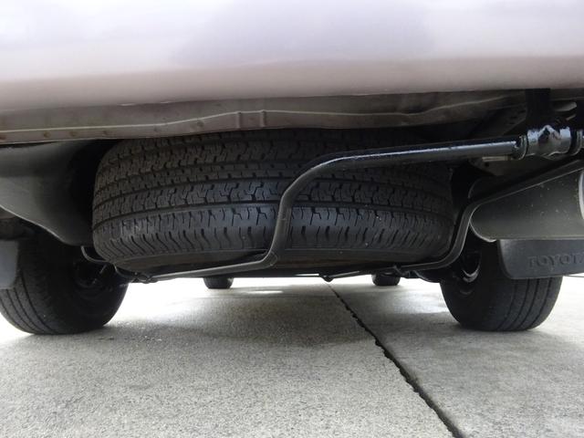 ハイエースワゴン スーパーカスタム　５速マニュアル車　ガレージ保管車　禁煙　ワンオーナー車　過去整備記録簿あり　３リッターディーゼルターボ　下回り画像　下回り防錆塗装施工済（45枚目）