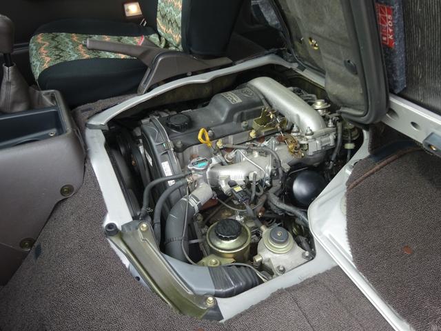ハイエースワゴン スーパーカスタム　５速マニュアル車　ガレージ保管車　禁煙　ワンオーナー車　過去整備記録簿あり　３リッターディーゼルターボ　下回り画像　下回り防錆塗装施工済（48枚目）