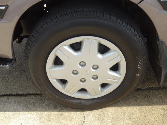 ハイエースワゴン スーパーカスタム　５速マニュアル車　ガレージ保管車　禁煙　ワンオーナー車　過去整備記録簿あり　３リッターディーゼルターボ　下回り画像　下回り防錆塗装施工済（52枚目）