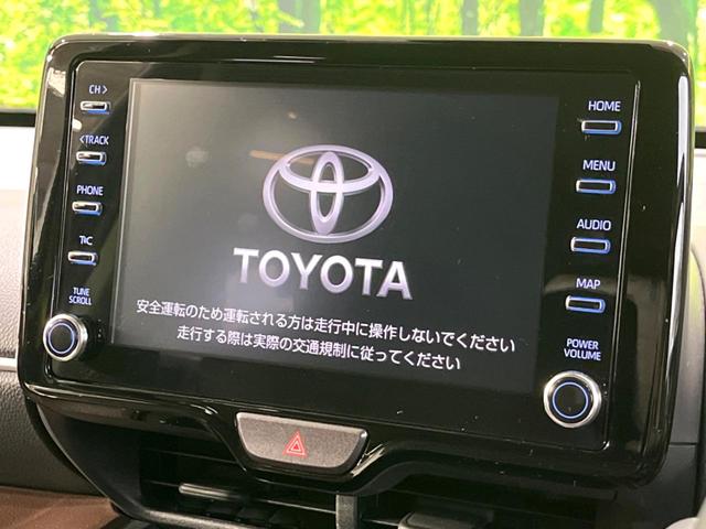 ヤリスクロス ハイブリッドＺ　セーフティセンス　禁煙車　ナビキット付ディスプレイオーディオ　パノラミックビュー　パワーバックドア　レーダークルーズ　スマートキー　ＬＥＤヘッド　フルセグＴＶ　Ｂｌｕｅｔｏｏｔｈ再生　ＥＴＣ（5枚目）