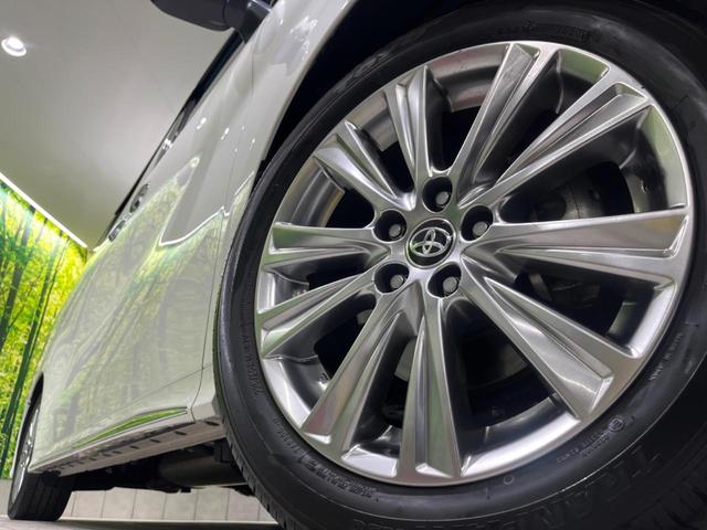 アルファード ２．５Ｓ　タイプゴールド　禁煙車　ツインムーンルーフ　フリップダウンモニター　ナビ機能付き９型ディスプレイオーディオ　レーダークルーズ　衝突軽減　シーケンシャルターンランプ　パワーバックドア　両側電動ドア　リアオートエアコン（13枚目）
