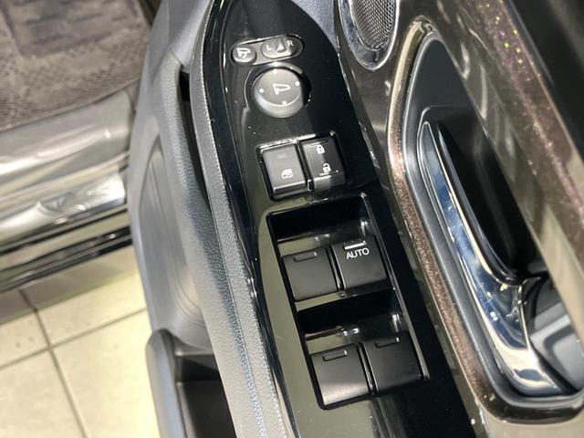 Ｎ－ＢＯＸカスタム Ｇ・Ｌホンダセンシング　禁煙車　ホンダセンシング　純正ナビ　バックカメラ　レーダークルーズ　ＥＴＣ　Ｂｌｕｅｔｏｏｔｈ再生　電動ドア　ＬＥＤヘッド　レーンキープ　スマートキー　純正１４インチアルミ　ロールサンシェード（39枚目）