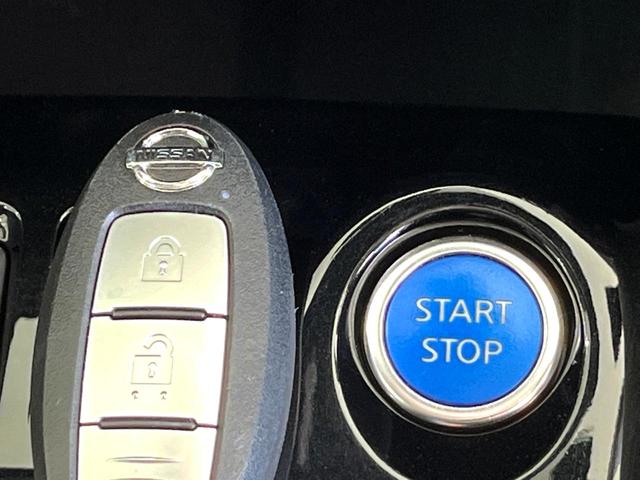 キックス Ｘ　禁煙車　純正９型ナビ　全周囲カメラ　プロパイロット　デジタルインナーミラー　ＥＴＣ　Ｂｌｕｅｔｏｏｔｈ　ＬＥＤヘッド／フォグ　革巻きステアリング　純正１７インチアルミ　コーナーセンサー　スマートキー（7枚目）