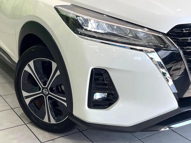 キックス Ｘ　禁煙車　純正９型ナビ　全周囲カメラ　プロパイロット　デジタルインナーミラー　ＥＴＣ　Ｂｌｕｅｔｏｏｔｈ　ＬＥＤヘッド／フォグ　革巻きステアリング　純正１７インチアルミ　コーナーセンサー　スマートキー（12枚目）