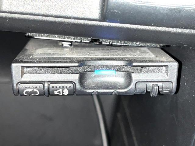 Ｎ－ＯＮＥ プレミアム　ＳＳパッケージ　純正ＳＤナビ　バックカメラ　衝突被害軽減システム　禁煙車　ドラレコ　スマートキー　ＨＩＤヘッド　ＥＴＣ　オートライト　オートエアコン　純正１４インチアルミ　Ｂｌｕｅｔｏｏｔｈ　ＣＤ　ＤＶＤ再生（7枚目）