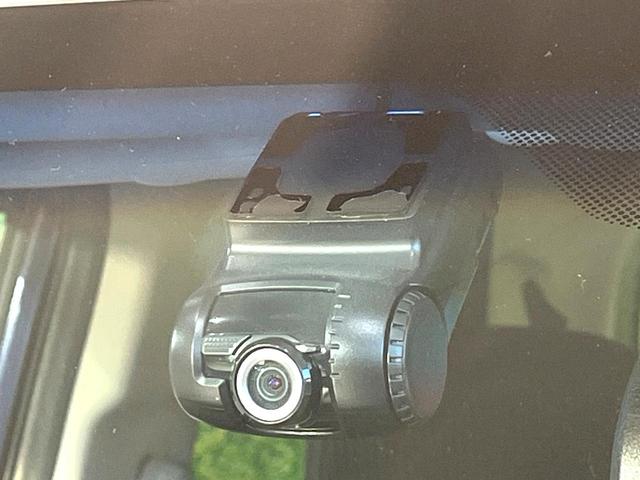 Ｎ－ＯＮＥ プレミアム　ＳＳパッケージ　純正ＳＤナビ　バックカメラ　衝突被害軽減システム　禁煙車　ドラレコ　スマートキー　ＨＩＤヘッド　ＥＴＣ　オートライト　オートエアコン　純正１４インチアルミ　Ｂｌｕｅｔｏｏｔｈ　ＣＤ　ＤＶＤ再生（24枚目）