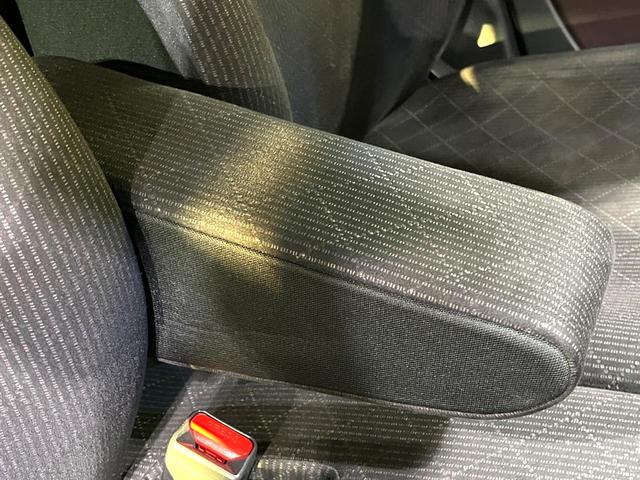 Ｎ－ＯＮＥ プレミアム　ＳＳパッケージ　純正ＳＤナビ　バックカメラ　衝突被害軽減システム　禁煙車　ドラレコ　スマートキー　ＨＩＤヘッド　ＥＴＣ　オートライト　オートエアコン　純正１４インチアルミ　Ｂｌｕｅｔｏｏｔｈ　ＣＤ　ＤＶＤ再生（39枚目）