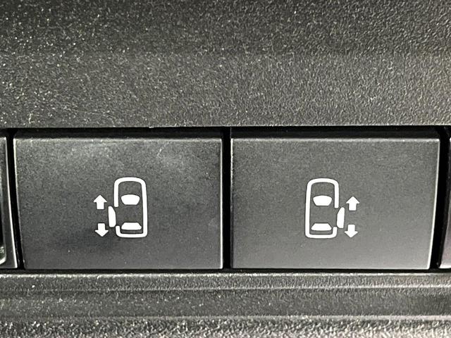 セレナ ｅ－パワー　ハイウェイスターＶ　禁煙車　プロパイロット　純正９型ナビ　フリップダウンモニター　両側電動スライドドア　全周囲カメラ　デジタルインナーミラー　ブラインドスポットモニター　ＬＥＤヘッド／フォグ　ＥＴＣ　ロールサンシェード（7枚目）