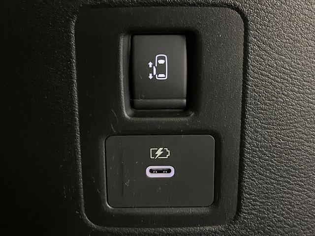 セレナ ｅ－パワー　ハイウェイスターＶ　禁煙車　プロパイロット　純正９型ナビ　フリップダウンモニター　両側電動スライドドア　全周囲カメラ　デジタルインナーミラー　ブラインドスポットモニター　ＬＥＤヘッド／フォグ　ＥＴＣ　ロールサンシェード（44枚目）