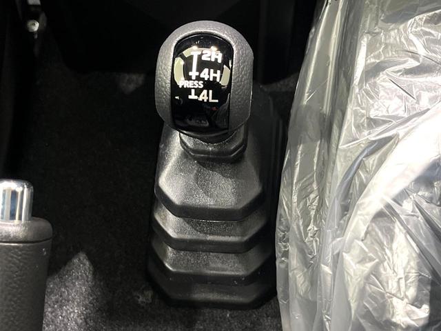 ジムニー XC 届出済未使用車 4WD ターボ セーフティサポート コーナーセンサー スマートキー LEDヘッド クルコン オートハイビーム 車線逸脱警報 オートライト オートエアコン 純正16インチアルミ(4枚目)