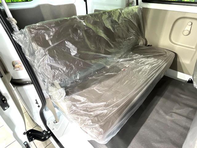 エブリイ ＰＡリミテッド　禁煙車　セーフティサポート　コーナーセンサー　オートハイビーム　オートライト　車線逸脱警報　パワーウィンドウ　アイドリングストップ　オーディオ　ヘッドライトレベライザー（9枚目）