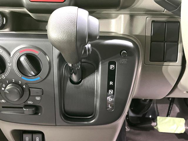 エブリイ ＰＡリミテッド　禁煙車　セーフティサポート　コーナーセンサー　オートハイビーム　オートライト　車線逸脱警報　パワーウィンドウ　アイドリングストップ　オーディオ　ヘッドライトレベライザー（21枚目）