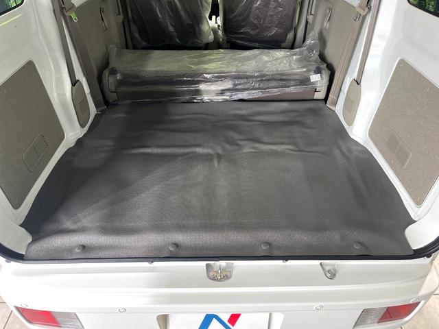 エブリイ ＰＡリミテッド　禁煙車　セーフティサポート　コーナーセンサー　オートハイビーム　オートライト　車線逸脱警報　パワーウィンドウ　アイドリングストップ　オーディオ　ヘッドライトレベライザー（31枚目）