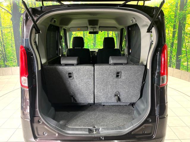 普段のお買い物や通勤、送迎等に十分な荷室スペースを確保しております。セカンドシートを倒すと、大きな荷物の積載も可能です♪