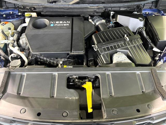 エクストレイル X e-4ORCE 禁煙車 4WD プロパイロット 純正12.3型ナビ 全周囲カメラ 100V電源 ブラインドスポットモニター デジタルインナーミラー メモリー付きパワーシート シートヒーター LEDヘッド ETC2.0(18枚目)