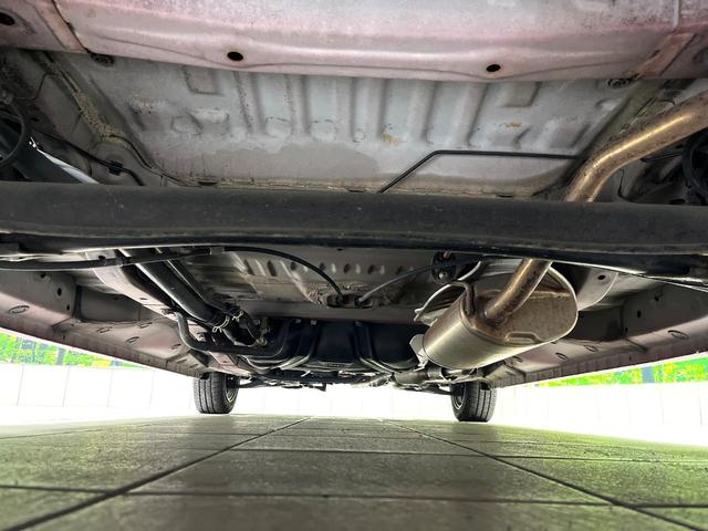 N-BOXカスタム 2トーンカラースタイル G SSパッケージ 禁煙車 両側パワースライドドア 純正ナビ バックカメラ ETC ドライブレコーダー オートエアコン オートライト スマートキー シティブレーキアクティブシステム アームレスト HIDヘッドライト(19枚目)