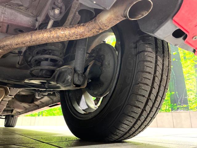 N-BOXカスタム 2トーンカラースタイル G SSパッケージ 禁煙車 両側パワースライドドア 純正ナビ バックカメラ ETC ドライブレコーダー オートエアコン オートライト スマートキー シティブレーキアクティブシステム アームレスト HIDヘッドライト(20枚目)