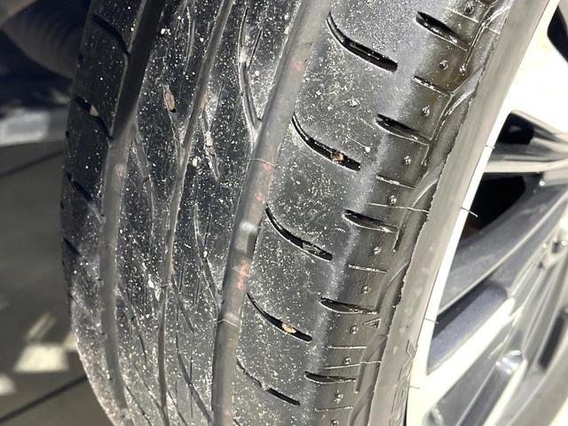 スペーシアカスタム ハイブリッドXSターボ 禁煙車 純正8型ナビ セーフティーサポート 全周囲カメラ クルコン パドルシフト オートハイビーム 車線逸脱警報 シートヒーター LEDヘッド/フォグ ETC スマートキー 革巻きステアリング(43枚目)