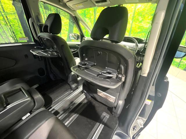 セレナ ハイウェイスターＧ　禁煙車　プロパイロット　純正９型ナビ　全周囲カメラ　フリップダウン　両側電動スライド　ＬＥＤヘッド　シートヒーター　純正１６インチアルミ　革巻きステアリング　リアオートエアコン　ＥＴＣ　フォグ（51枚目）