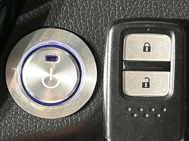 ヴェゼル ハイブリッドZ・ホンダセンシング 禁煙車 純正8型ナビ バックカメラ レーダークルーズ LEDヘッドライト シートヒーター コーナーセンサー ハーフレザーシート 革巻きステアリング 純正17インチアルミ パドルシフト オートライト(21枚目)