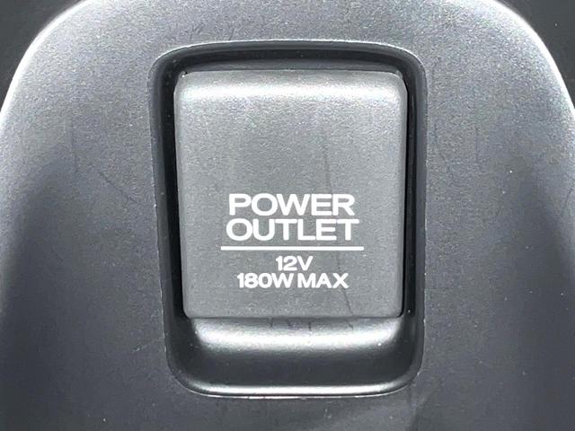 ヴェゼル ハイブリッドZ・ホンダセンシング 禁煙車 純正8型ナビ バックカメラ レーダークルーズ LEDヘッドライト シートヒーター コーナーセンサー ハーフレザーシート 革巻きステアリング 純正17インチアルミ パドルシフト オートライト(50枚目)