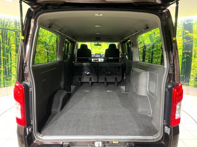 NV350キャラバンバン ロングプレミアムGXターボ 禁煙車 純正ナビ バックカメラ インテリジェントエマージェンシーブレーキ ETC ドライブレコーダー オートエアコン オートライト LEDヘッドライト スマートキー Bluetooth再生(10枚目)