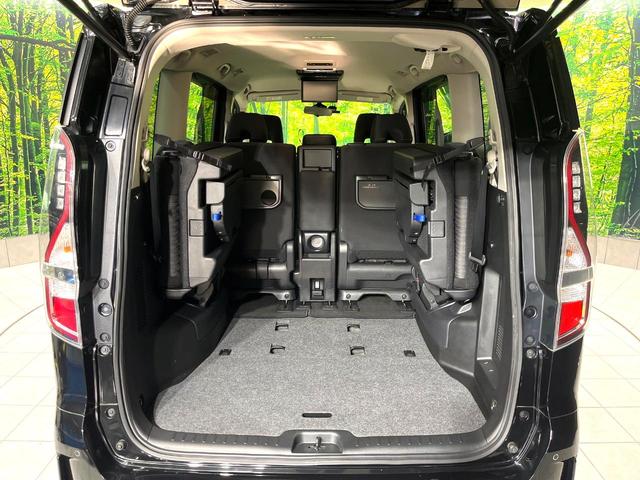 普段のお買い物や通勤、送迎等に十分な荷室スペースを確保しております。セカンドシートを倒すと、大きな荷物の積載も可能です♪