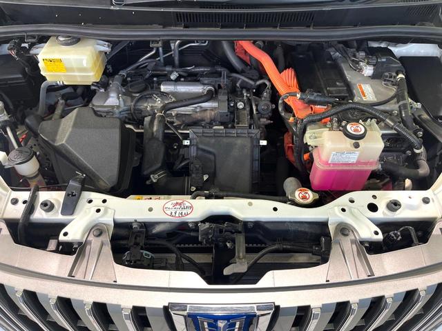 エスクァイア ハイブリッドGi プレミアムパッケージ 禁煙車 純正9型ナビ フリップダウンモニター 両側電動スライドドア セーフティセンス バックカメラ シートヒーター LEDヘッドライト クルーズコントロール ステアリングヒーター オートハイビーム(18枚目)