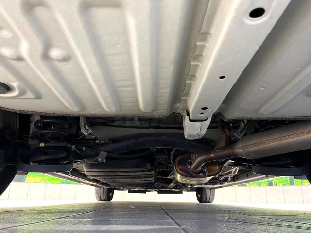 エスクァイア ハイブリッドGi プレミアムパッケージ 禁煙車 純正9型ナビ フリップダウンモニター 両側電動スライドドア セーフティセンス バックカメラ シートヒーター LEDヘッドライト クルーズコントロール ステアリングヒーター オートハイビーム(19枚目)