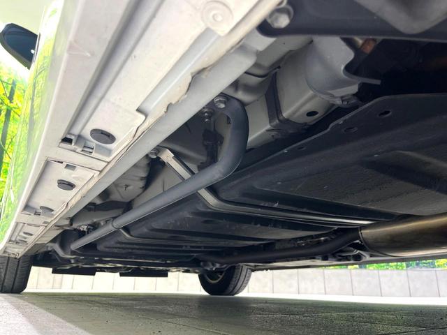 エスクァイア ハイブリッドGi プレミアムパッケージ 禁煙車 純正9型ナビ フリップダウンモニター 両側電動スライドドア セーフティセンス バックカメラ シートヒーター LEDヘッドライト クルーズコントロール ステアリングヒーター オートハイビーム(22枚目)