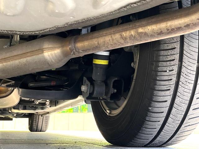 エスクァイア ハイブリッドGi プレミアムパッケージ 禁煙車 純正9型ナビ フリップダウンモニター 両側電動スライドドア セーフティセンス バックカメラ シートヒーター LEDヘッドライト クルーズコントロール ステアリングヒーター オートハイビーム(23枚目)