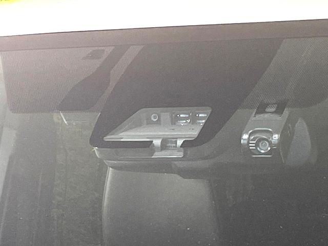 エスクァイア ハイブリッドGi プレミアムパッケージ 禁煙車 純正9型ナビ フリップダウンモニター 両側電動スライドドア セーフティセンス バックカメラ シートヒーター LEDヘッドライト クルーズコントロール ステアリングヒーター オートハイビーム(25枚目)