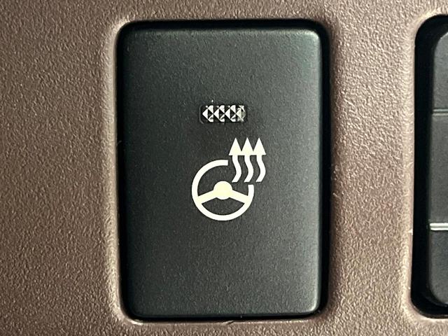 エスクァイア ハイブリッドGi プレミアムパッケージ 禁煙車 純正9型ナビ フリップダウンモニター 両側電動スライドドア セーフティセンス バックカメラ シートヒーター LEDヘッドライト クルーズコントロール ステアリングヒーター オートハイビーム(34枚目)