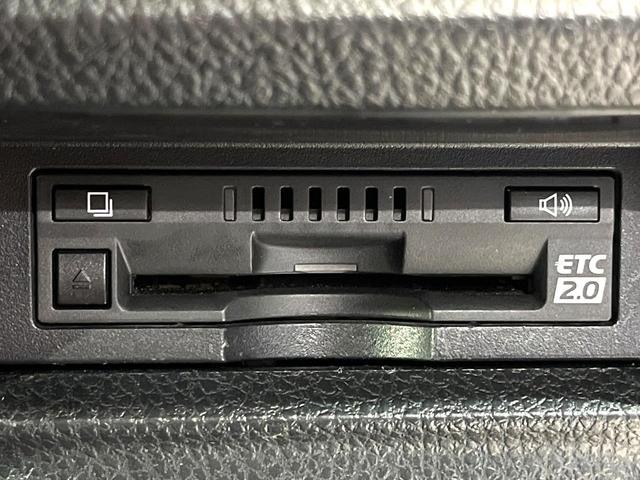 エスクァイア ハイブリッドGi プレミアムパッケージ 禁煙車 純正9型ナビ フリップダウンモニター 両側電動スライドドア セーフティセンス バックカメラ シートヒーター LEDヘッドライト クルーズコントロール ステアリングヒーター オートハイビーム(39枚目)