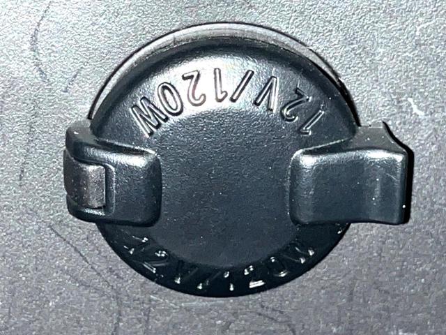 エスクァイア ハイブリッドGi プレミアムパッケージ 禁煙車 純正9型ナビ フリップダウンモニター 両側電動スライドドア セーフティセンス バックカメラ シートヒーター LEDヘッドライト クルーズコントロール ステアリングヒーター オートハイビーム(42枚目)