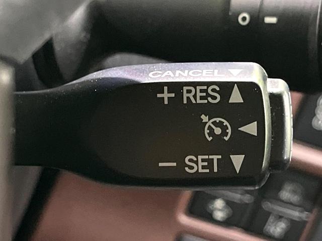 エスクァイア ハイブリッドGi プレミアムパッケージ 禁煙車 純正9型ナビ フリップダウンモニター 両側電動スライドドア セーフティセンス バックカメラ シートヒーター LEDヘッドライト クルーズコントロール ステアリングヒーター オートハイビーム(44枚目)