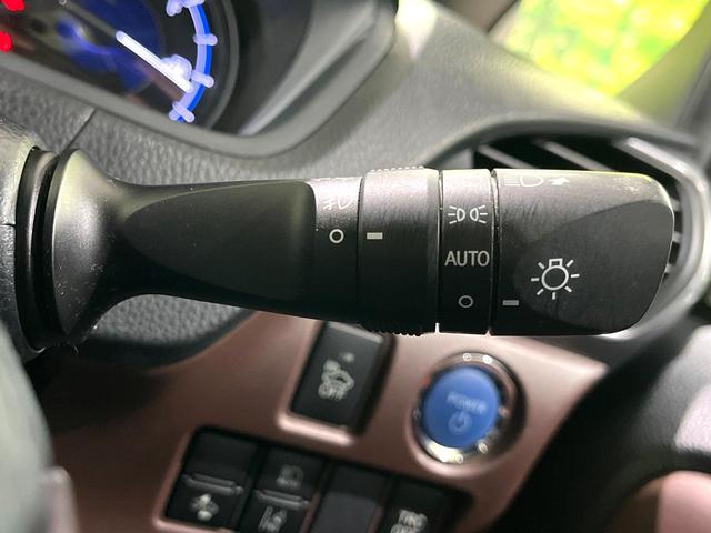 エスクァイア ハイブリッドGi プレミアムパッケージ 禁煙車 純正9型ナビ フリップダウンモニター 両側電動スライドドア セーフティセンス バックカメラ シートヒーター LEDヘッドライト クルーズコントロール ステアリングヒーター オートハイビーム(48枚目)