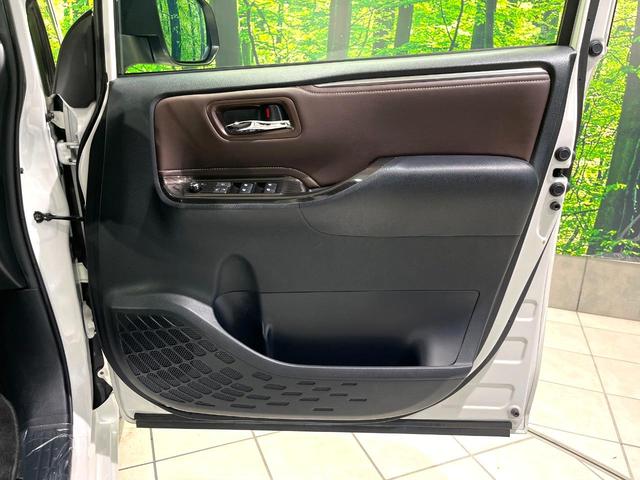 エスクァイア ハイブリッドGi プレミアムパッケージ 禁煙車 純正9型ナビ フリップダウンモニター 両側電動スライドドア セーフティセンス バックカメラ シートヒーター LEDヘッドライト クルーズコントロール ステアリングヒーター オートハイビーム(57枚目)