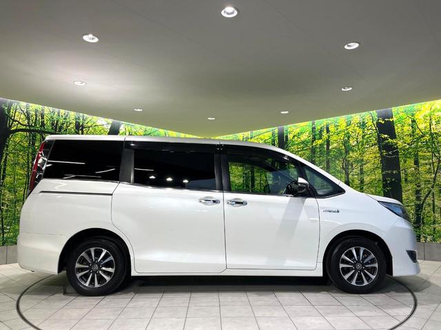 エスクァイア ハイブリッドGi プレミアムパッケージ 禁煙車 純正9型ナビ フリップダウンモニター 両側電動スライドドア セーフティセンス バックカメラ シートヒーター LEDヘッドライト クルーズコントロール ステアリングヒーター オートハイビーム(62枚目)