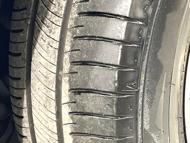 エスクァイア ハイブリッドGi プレミアムパッケージ 禁煙車 純正9型ナビ フリップダウンモニター 両側電動スライドドア セーフティセンス バックカメラ シートヒーター LEDヘッドライト クルーズコントロール ステアリングヒーター オートハイビーム(65枚目)