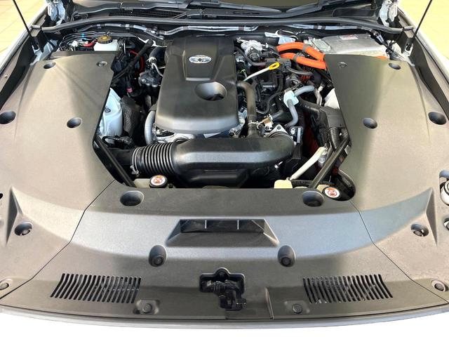 クラウンハイブリッド S エレガンススタイル 禁煙車 純正ナビ 全周囲カメラ レーダークルーズ AC100V電源 ブラインドスポットモニター シートヒーター オートハイビーム オートマチックハイビーム パーキングアシスト(18枚目)