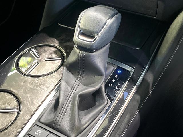 クラウンハイブリッド S エレガンススタイル 禁煙車 純正ナビ 全周囲カメラ レーダークルーズ AC100V電源 ブラインドスポットモニター シートヒーター オートハイビーム オートマチックハイビーム パーキングアシスト(21枚目)