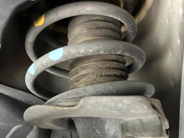 セレナ ハイウェイスターＳ－ＨＶアドバンスドセーフティパック　禁煙車　両側電動スライドドア　エマージェンシーブレーキ　純正８型ナビ　全周囲カメラ　ＥＴＣ　デジタルインナミラー　クルーズコントロール　レーンキープ　コーナーセンサー　リアオートエアコン（20枚目）