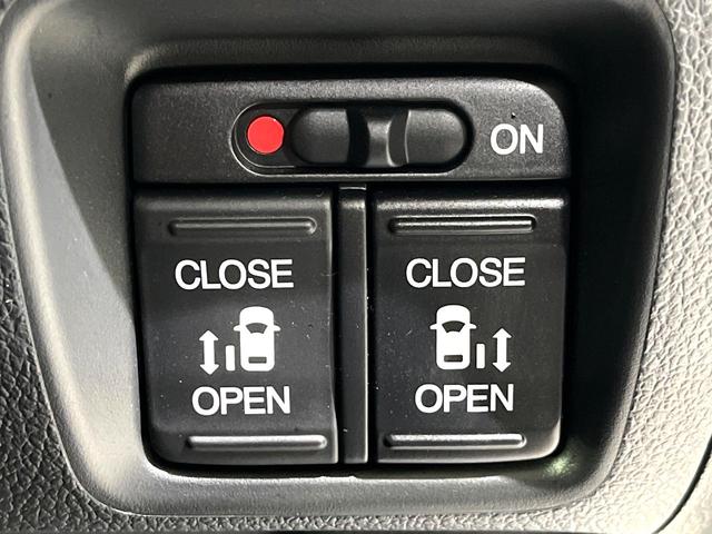 Ｎ－ＢＯＸ Ｇ　ターボＳＳパッケージ　禁煙車　純正ナビ　バックカメラ　両側電動ドア　衝突軽減装置　ＨＩＤヘッド　シートヒーター　クルコン　スマートキー　革巻きステアリング　ＥＴＣ　Ｂｌｕｅｔｏｏｔｈ再生　サンシェード　電動格納ミラー（5枚目）