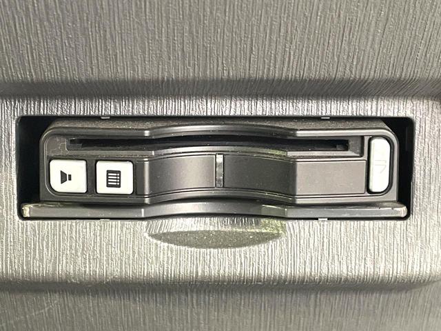 プリウスアルファ Sツーリングセレクション 禁煙車 SDナビ ETC スマートキー オートエアコン オートライト Bluetooth再生 純正17インチアルミホイール 電動格納ミラー ヘッドライトウォッシャー ステアリングスイッチ(4枚目)